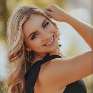 Meet your Posher, Abbie